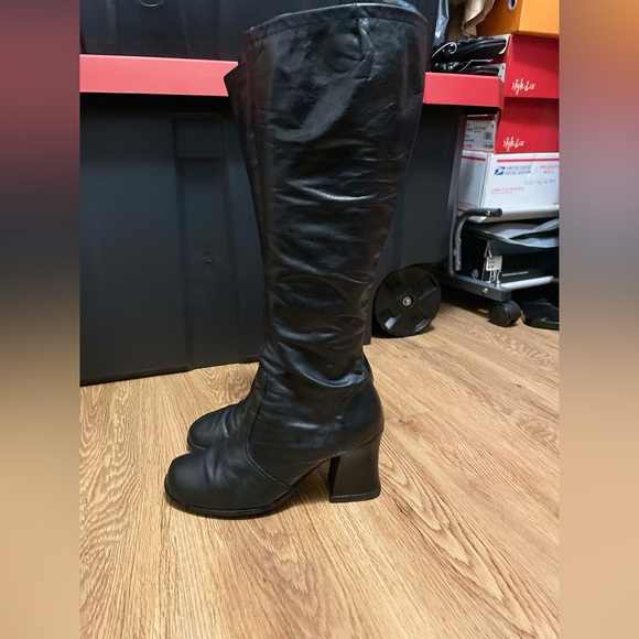 Women’s Leather Boots Size 8.5 - Picture 2 of 5